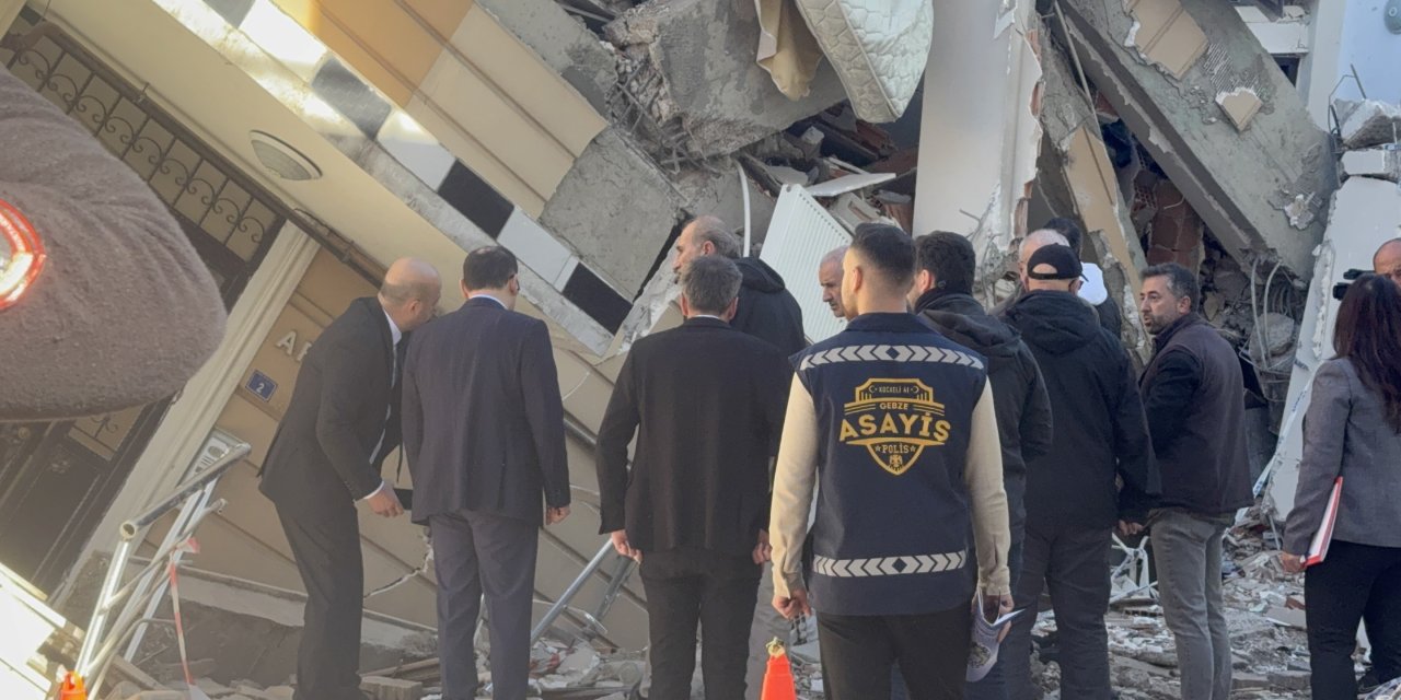 Binanın enkazında inceleme yapıldı