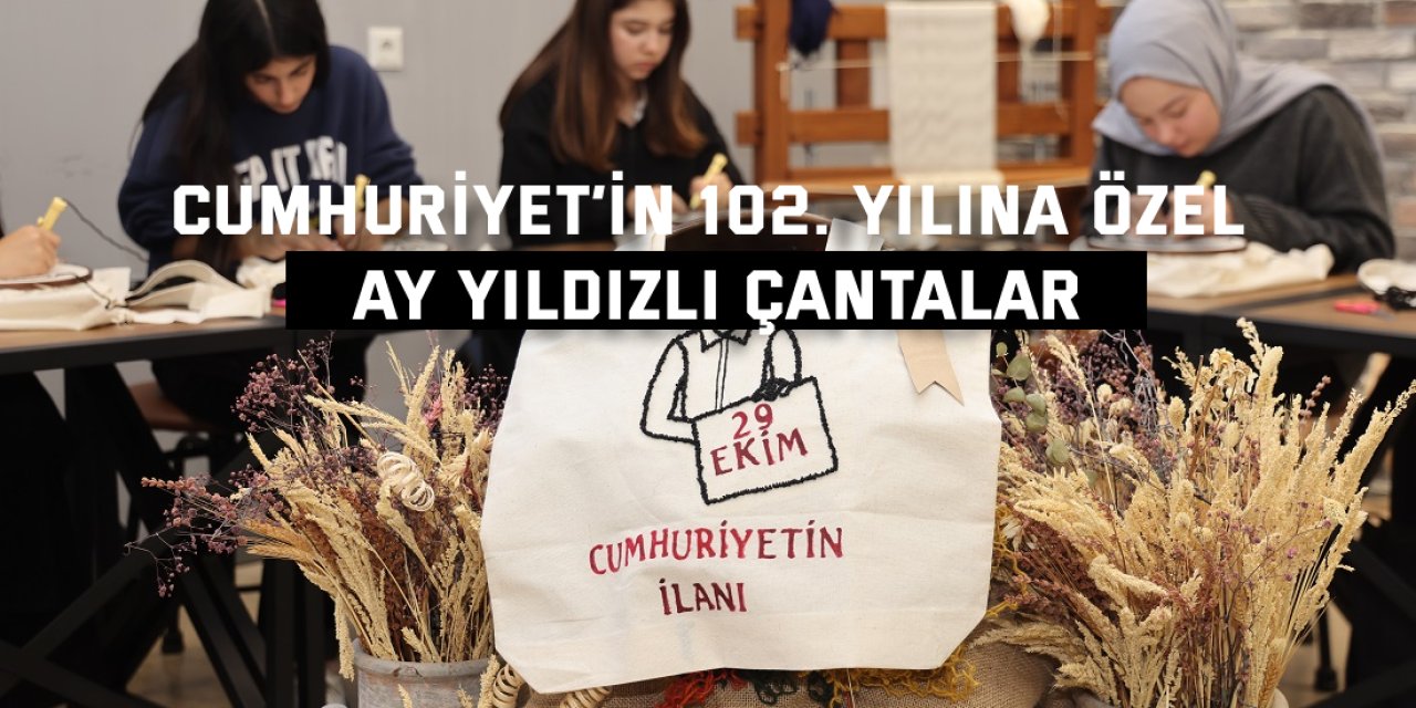 Cumhuriyet’in 102. yılına özel ay yıldızlı çantalar
