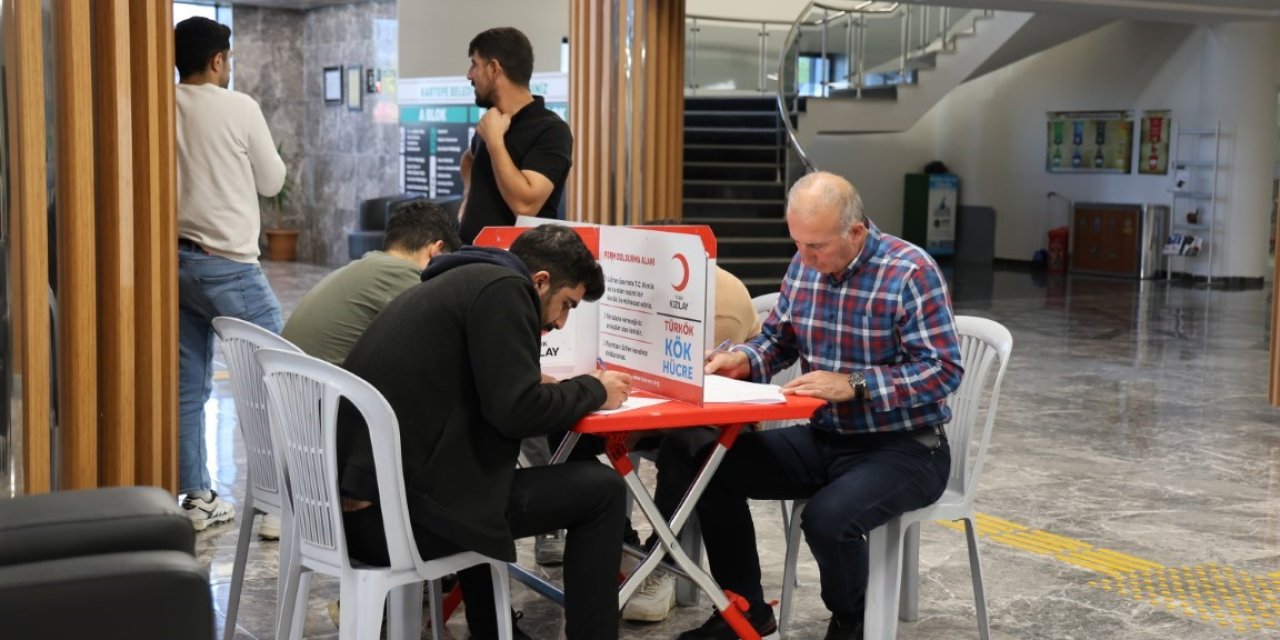 Kartepe'de kan ve kök hücre bağışı kampanyası