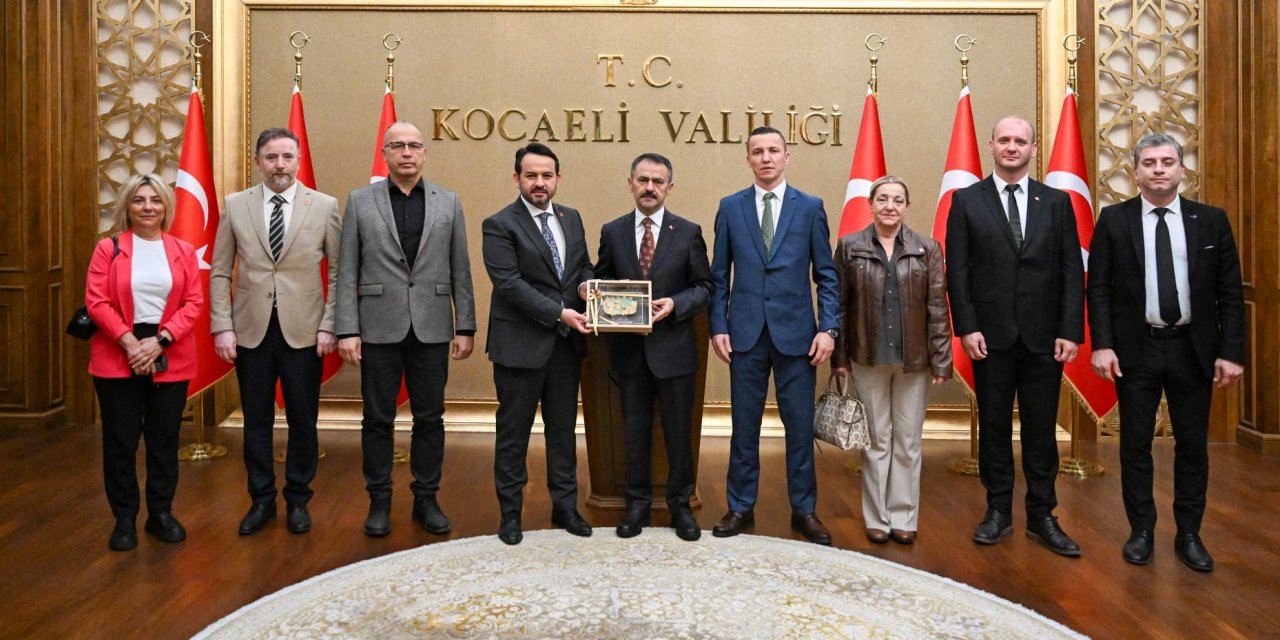 CHP İzmit’ten Vali Aktaş’a Ziyaret