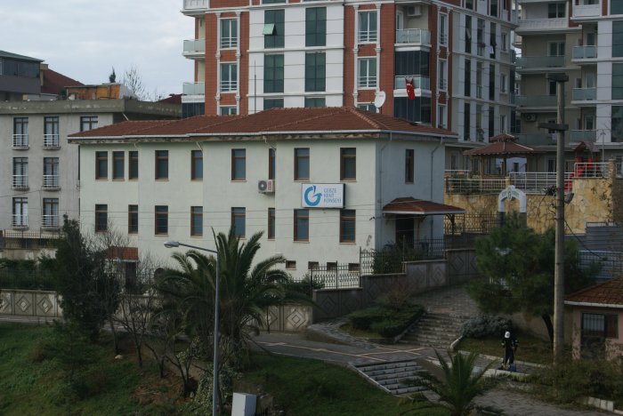 Konsey binası da boş duruyor!