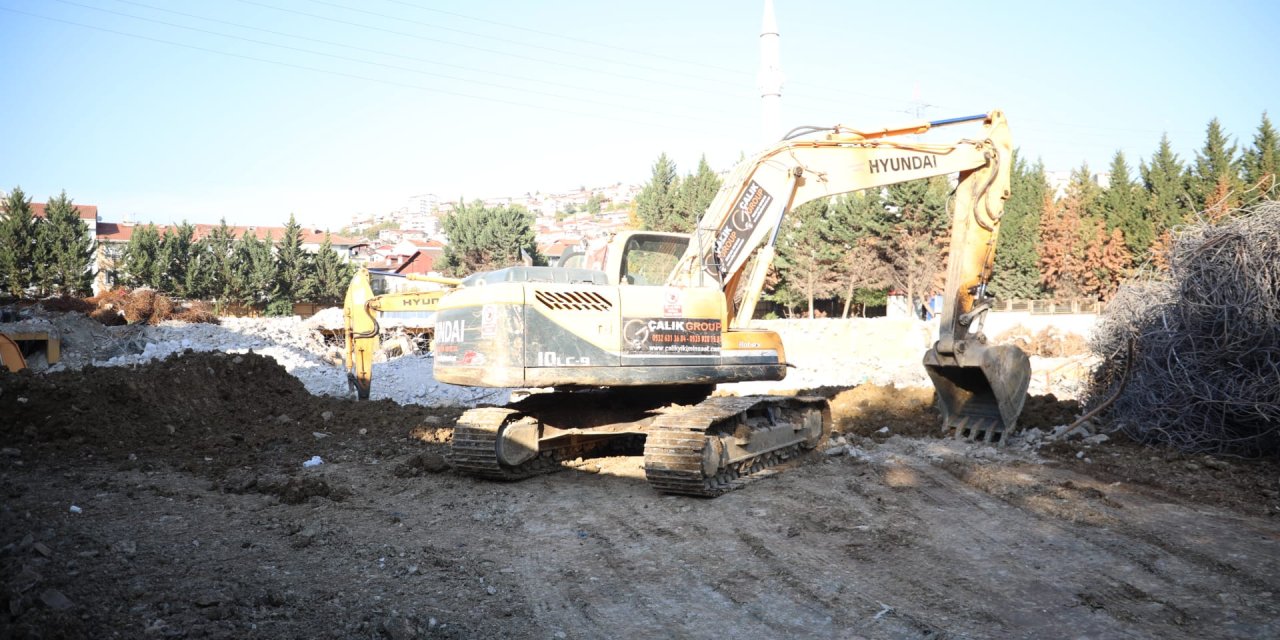 Hürriyet: Kültür merkezini yıkarak   metro durağı yapmak vizyonsuzluktur!