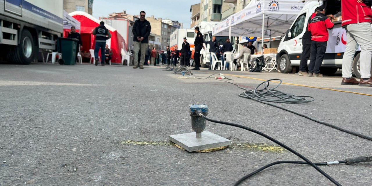 Gebze'de "sismik yansıma" ile  yerin metrelerce altını inceliyor