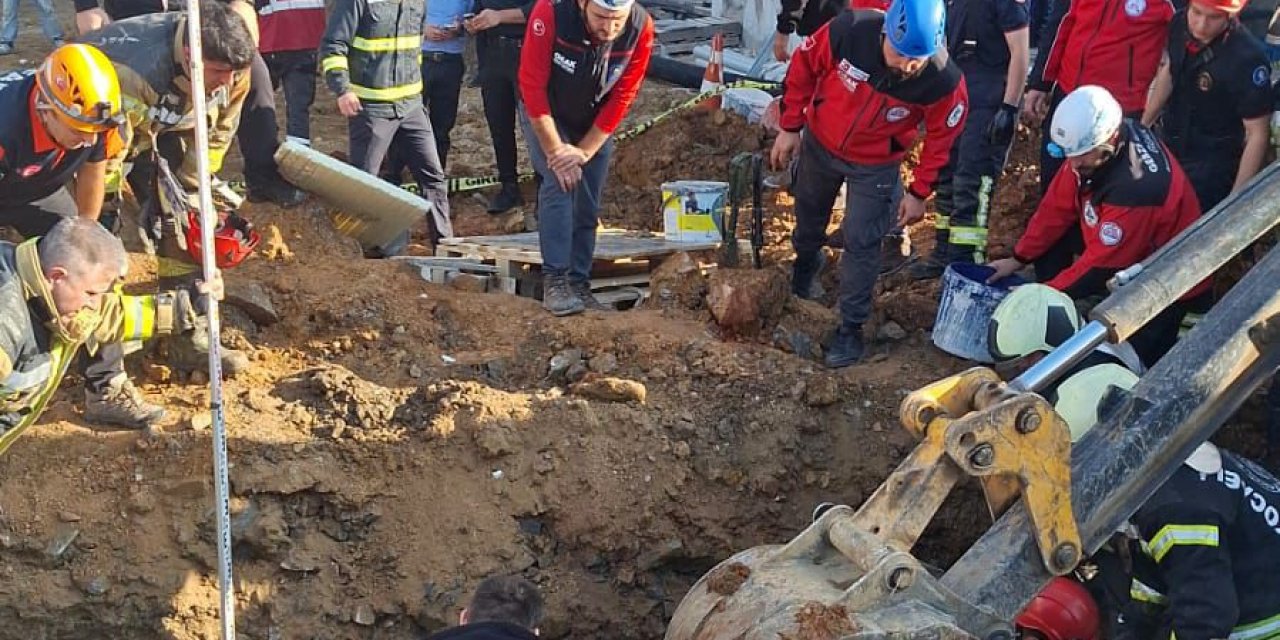 Çayırova'da toprak altında kalan 1 işçi kurtarıldı