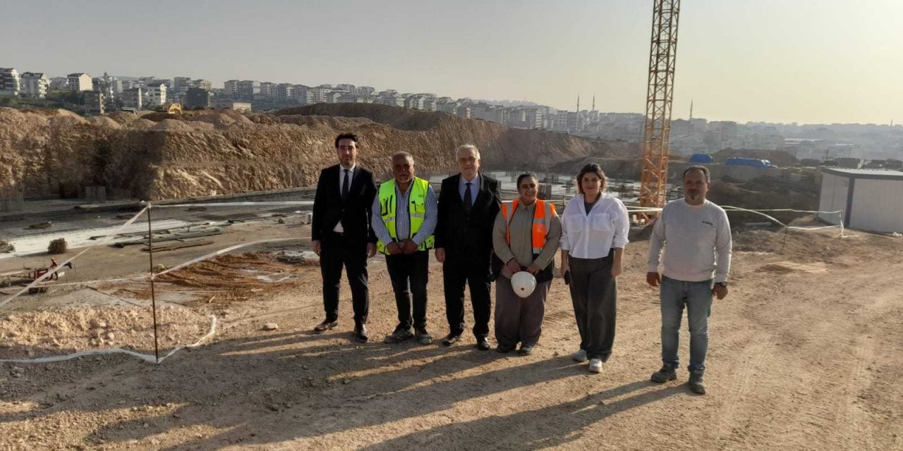 200 Yataklı Devlet Hastanesi İnşaatında İnceleme