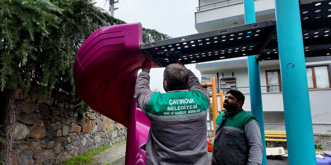 Çayırova’da iki park daha yenileniyor