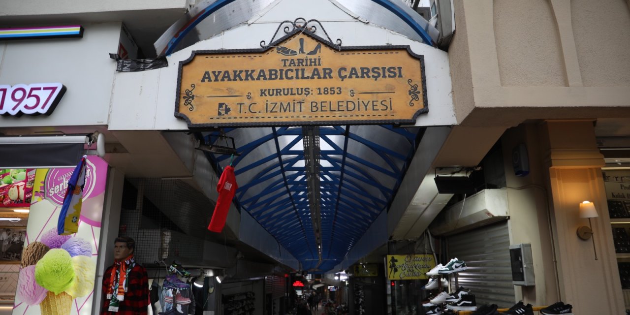 Tarihi Ayakkabıcılar Çarşısı’nın çatısını yeniledi
