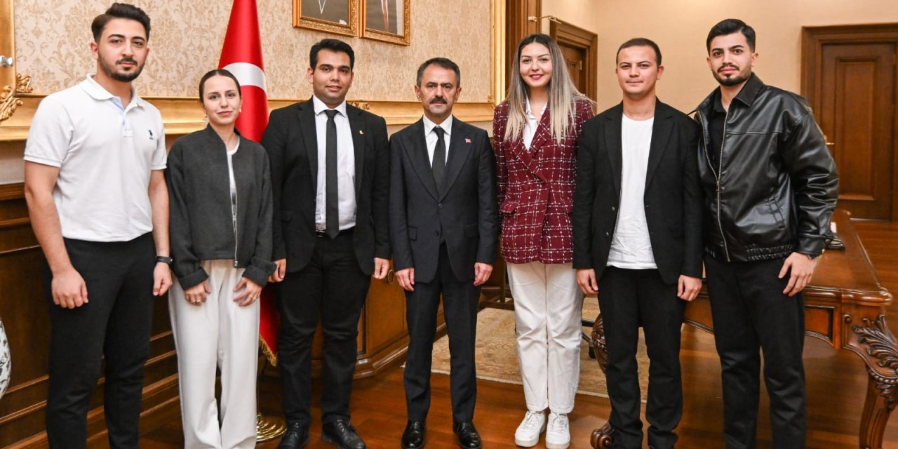 Öğrenciler Vali  Aktaş’ı Ziyaret Etti