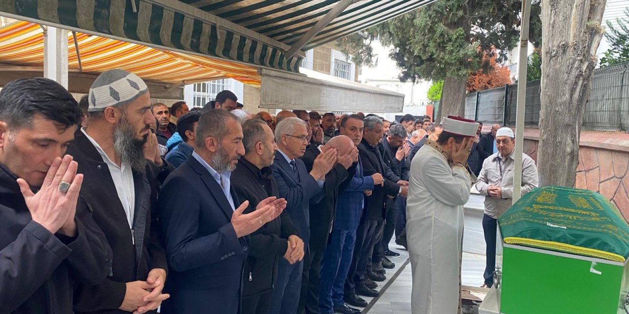 Kaymakamı Dönmez, Okul  Müdürünün Cenazesine Katıldı