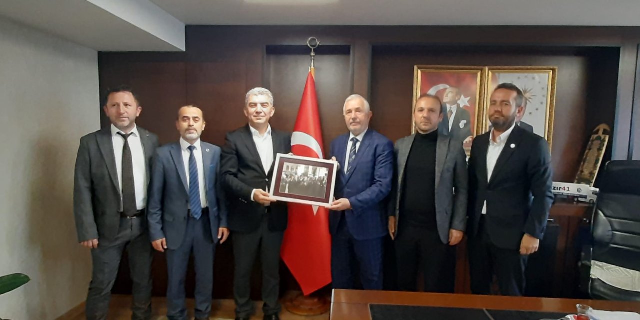 Hürriyetçi Eğitim Sen'den Müftü  Sönmezoğlu'na Destek Ziyareti