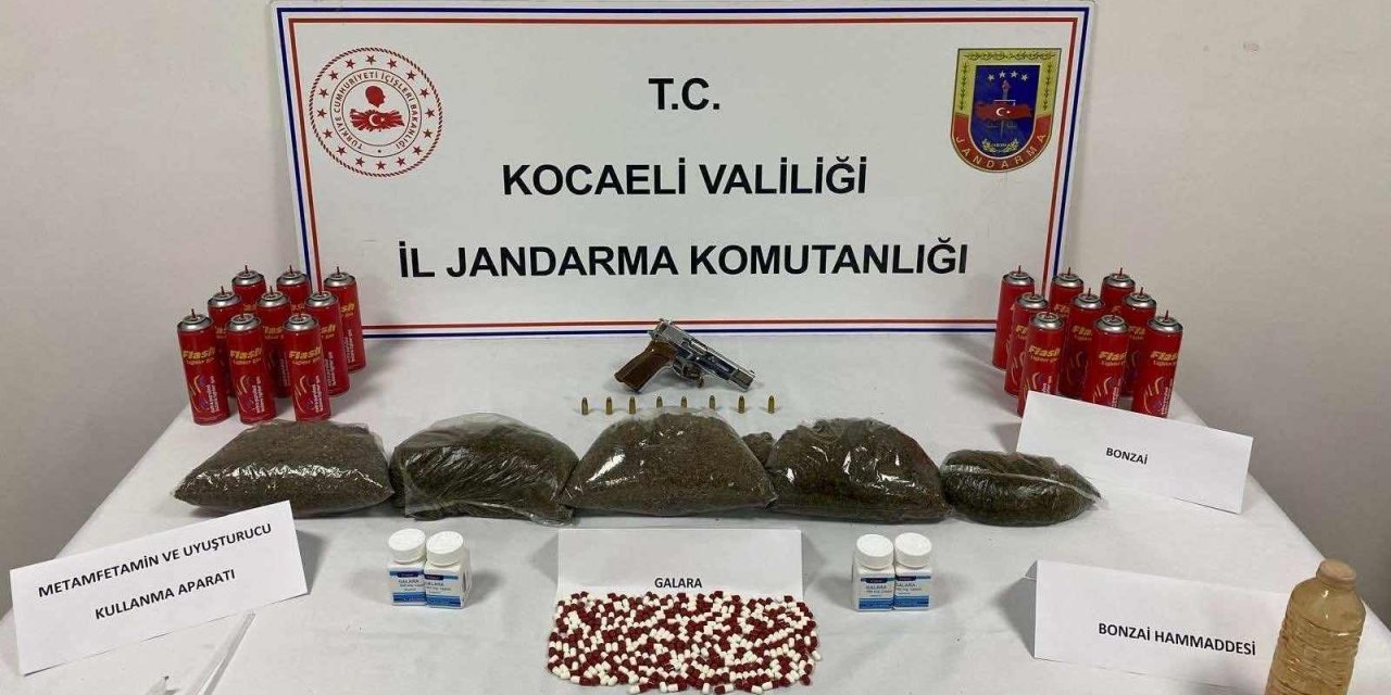 Gebze'de Takibe Alınan Zehir Taciri, Yüklü Miktarda Uyuşturucuyla Yakalandı