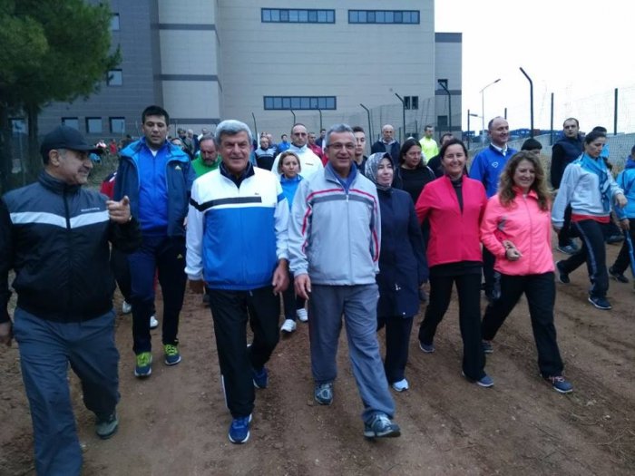 Sağlıklı yaşam için yürüdüler