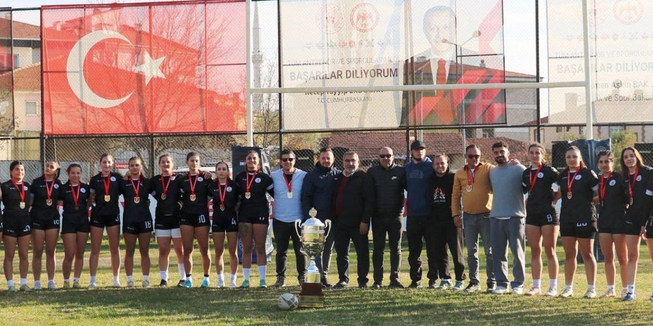 Körfez Gençlerbirliği, ragbide Türkiye şampiyonu oldu