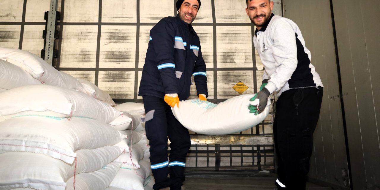 Büyükşehir’den arıcılara  yüzde 50 hibeli arı yemi