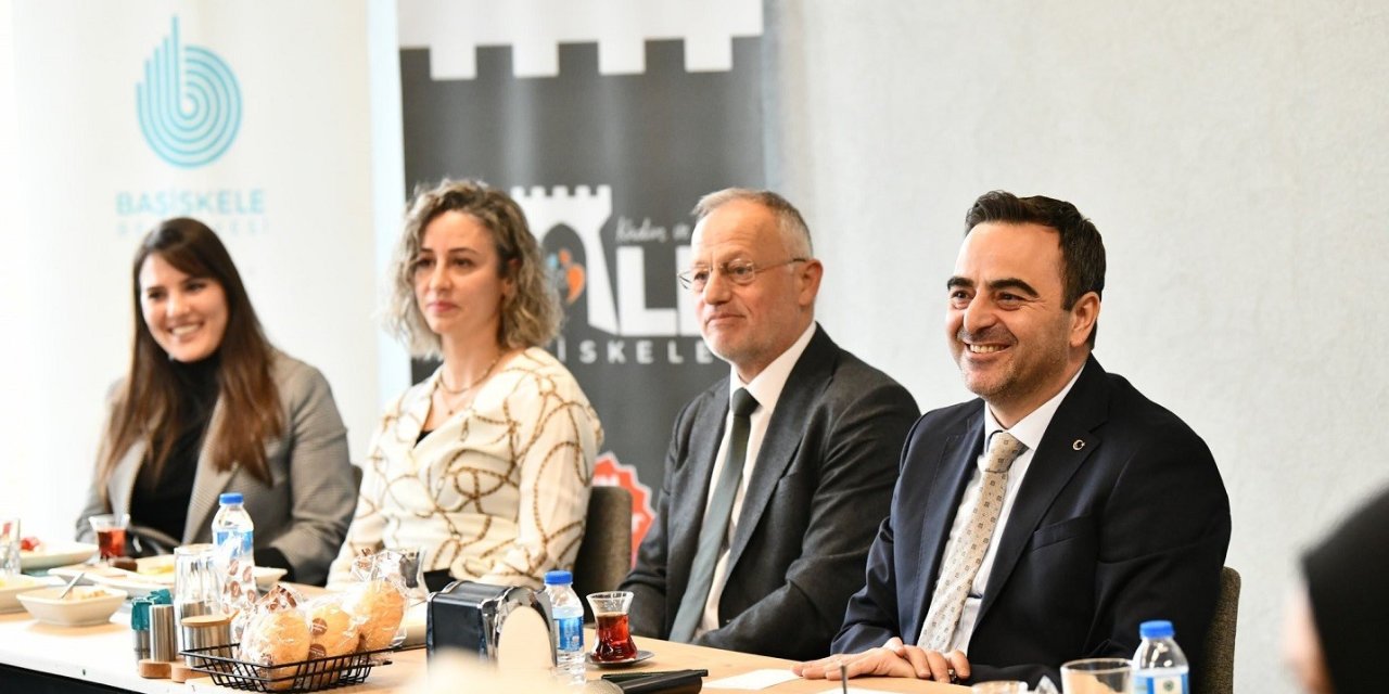 BAŞKAN ÖZLÜ:    "Güçlü kadın, güçlü Türkiye demektir"