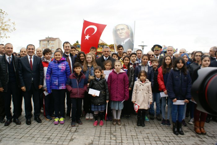 29 Ekim törenle kutlandı