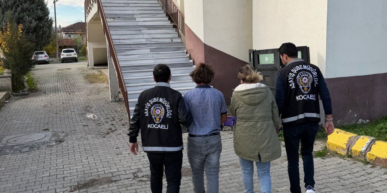 Silahlı yağmadan 8 yılla aranıyorlardı!   Sakarya'da operasyonla yakalandılar