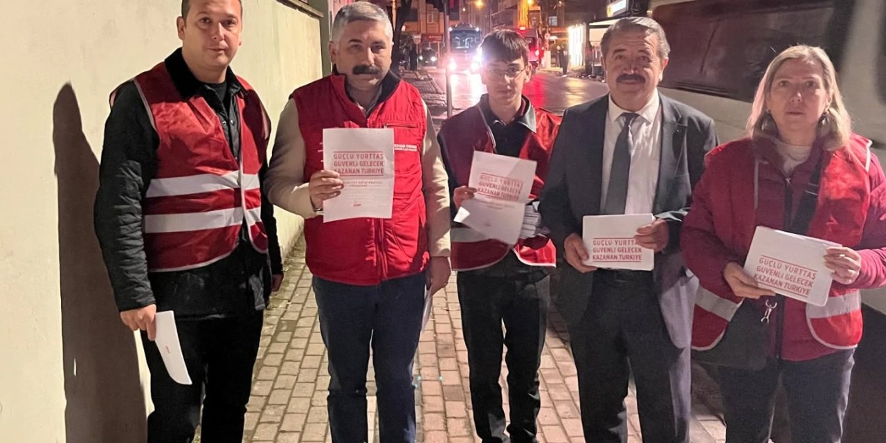 CHP Gebze, Emekçilere  Parti Programını Dağıttı