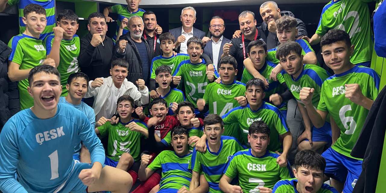 ÇESK u-16 Futbol Takımı şampiyon oldu