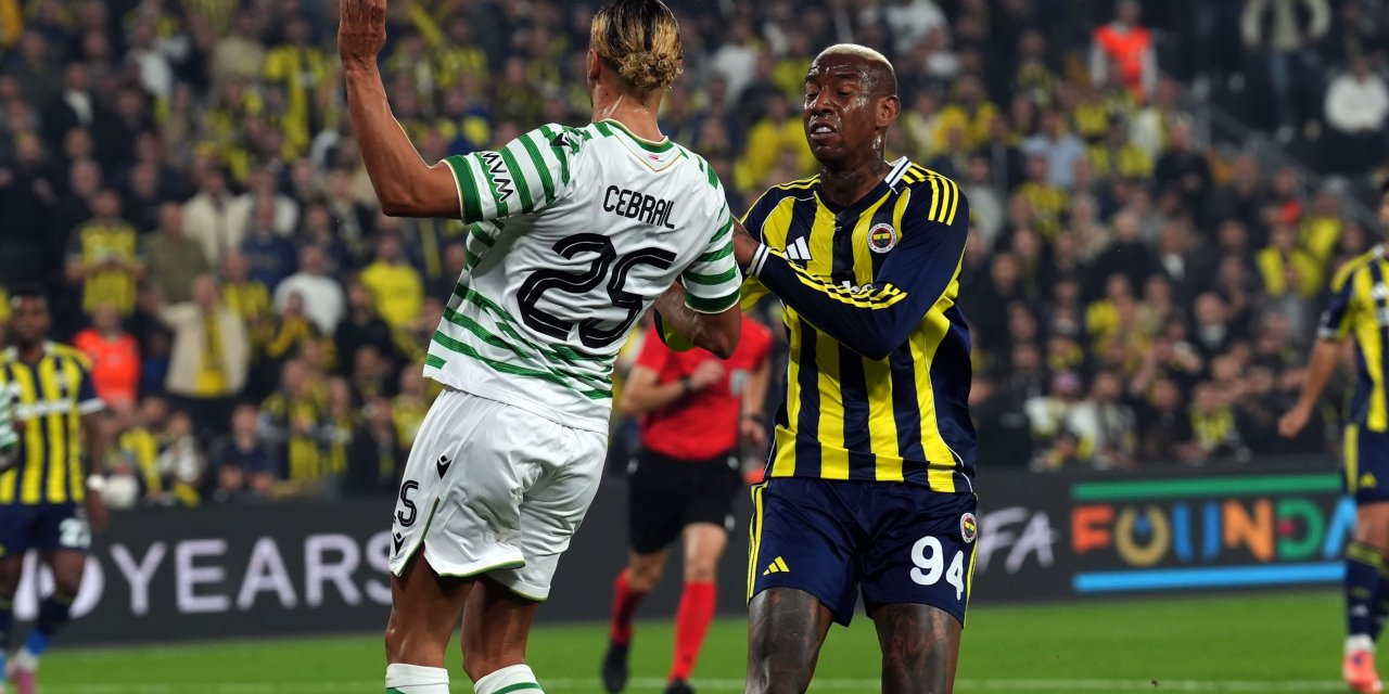 UEFA Avrupa Ligi: Fenerbahçe: 0 - Ferencvaros: 0 (İlk yarı)