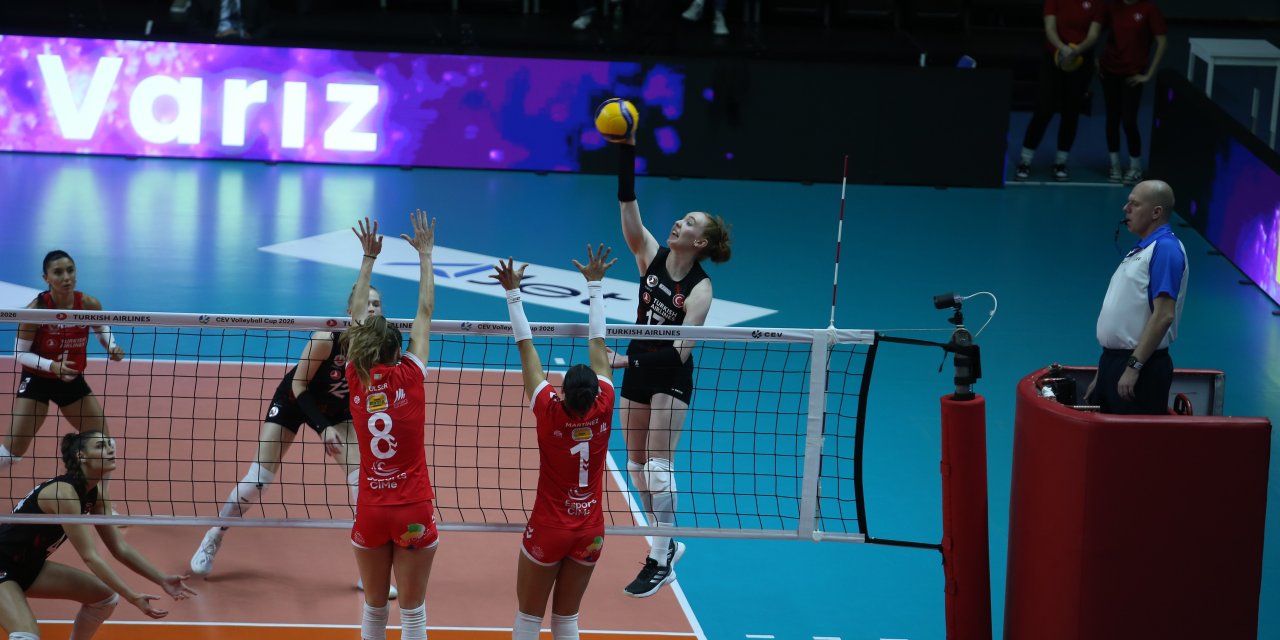 Türk Hava Yolları, Avarca de Menorca'yı 3-1 mağlup etti