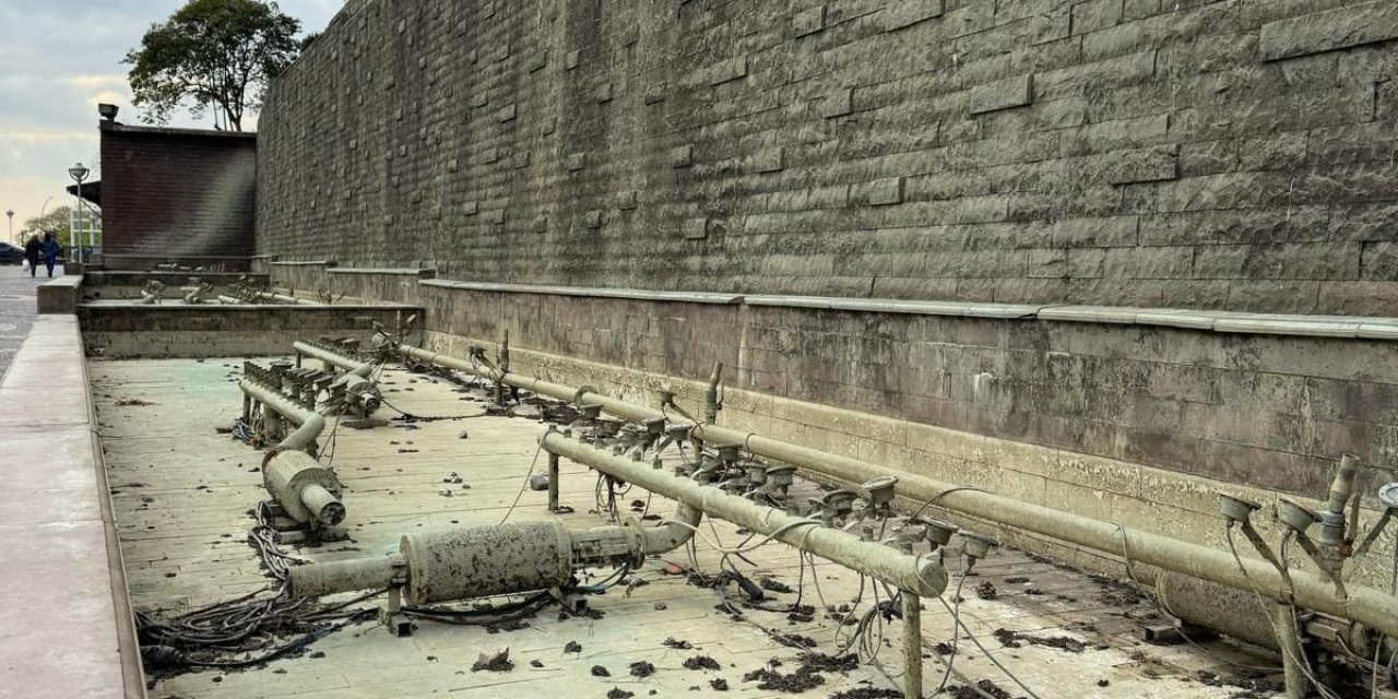 Huzur veren şelale çöplüğe döndü