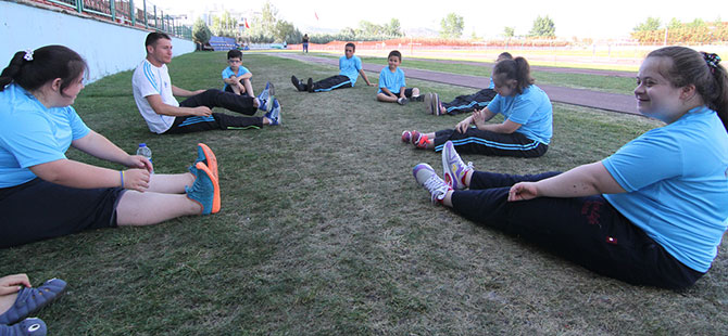 Engelleri bir bir kalkıyor