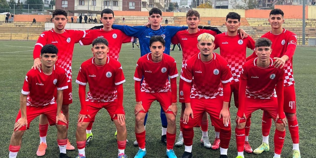 Başiskele Belediyespor ve Körfez Gençlerbirliği berabere kaldı