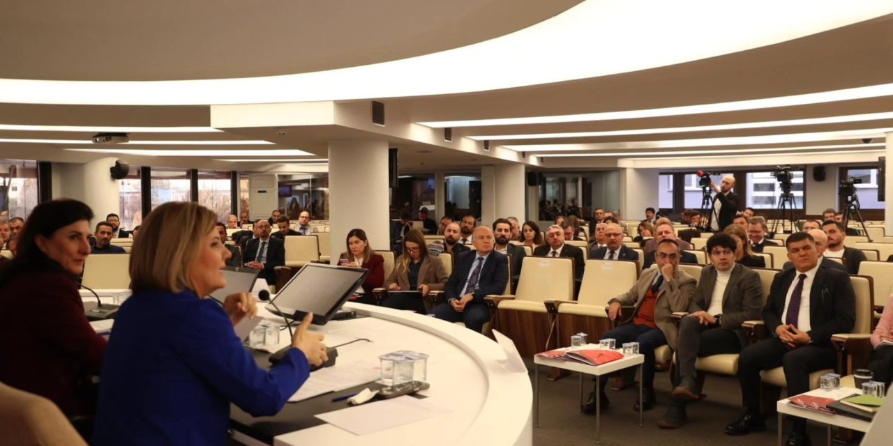 Hürriyet'ten adaletsiz pay dağılımına karşı kanun teklifi önerisi