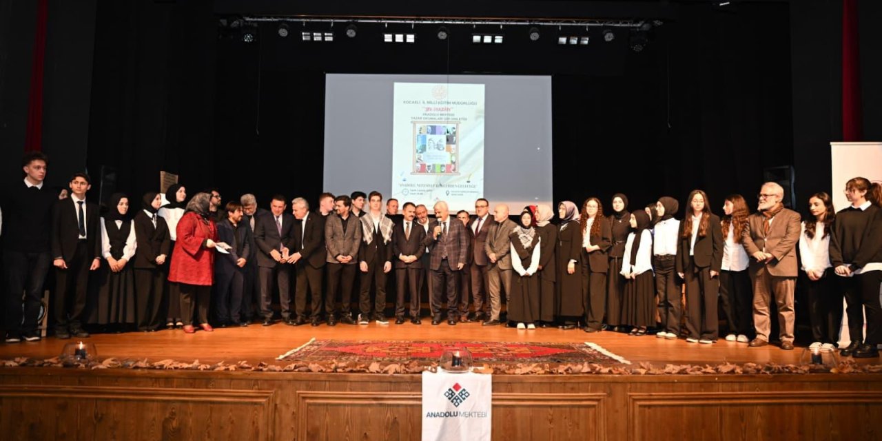 Vali İlhami Aktaş Şiir Dinletisine Katıldı