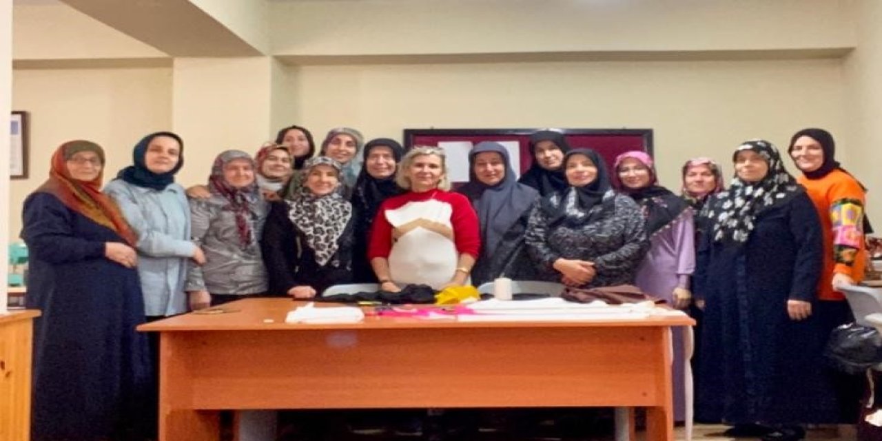 İZMEK yeni kurs merkezlerini açtı