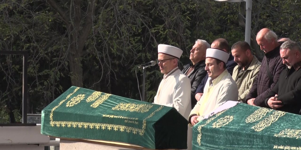 Parfüm tesisi sahibinin  cenazesi toprağa verildi