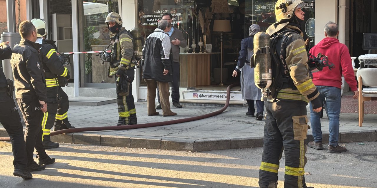 Depoda başlayan yangın  mahallede paniğe yol açtı