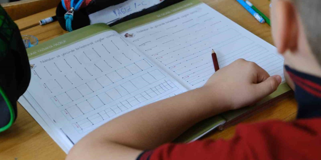 Eğitim harcamaları 2 trilyon  200 milyar 338 milyon TL oldu