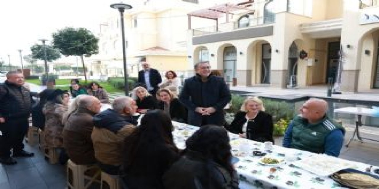 Gökçe, çarşı esnafıyla bir araya geldi