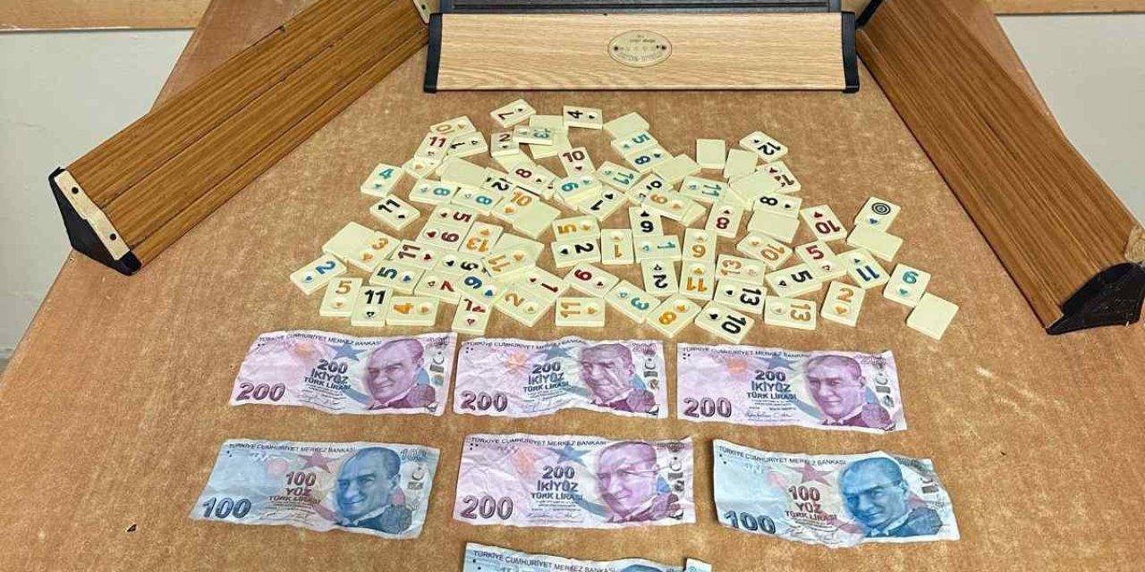 Derince’de kahvehaneye kumar baskını