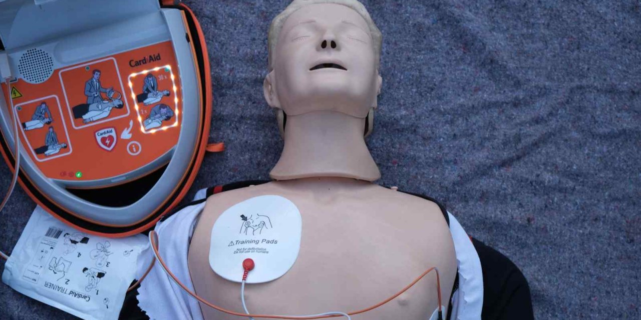 Hayat Kurtaracak Düzenleme: Toplu Alanlarda Şok Cihazı Zorunlu Oluyor