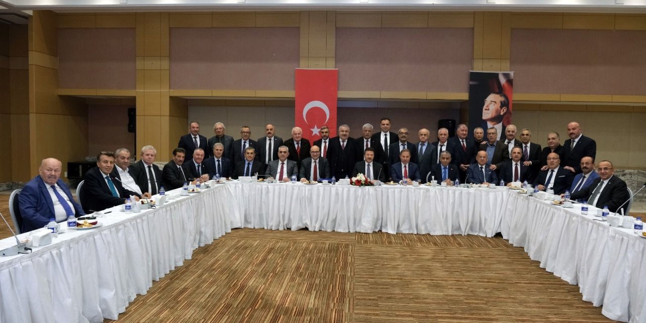 TŞOF Genel Başkanı Yiğiner  öncülüğünde esnaf zirvesi