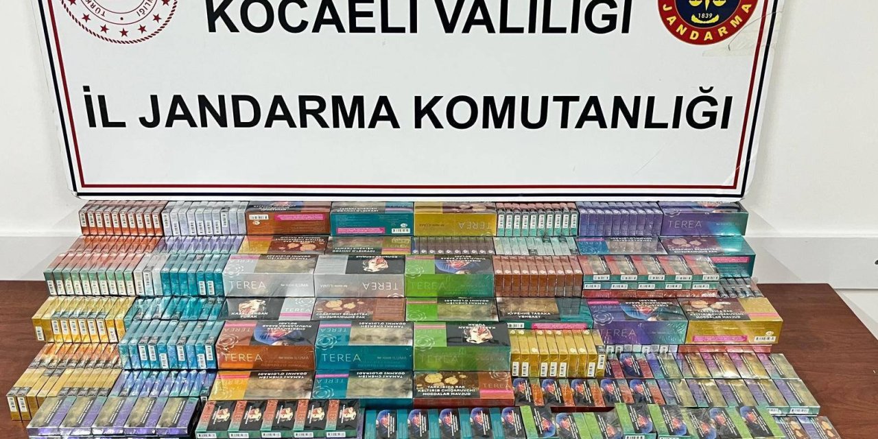 Kocaeli’de Kaçak Ürün Avı: Araçlarda Gizlenen Milyonluk Malzeme Bulundu
