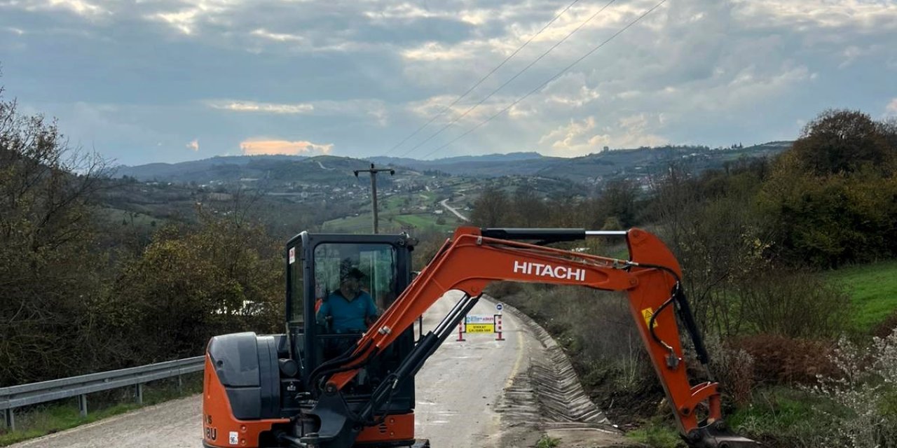 V kanal temizliğiyle yollar korunuyor
