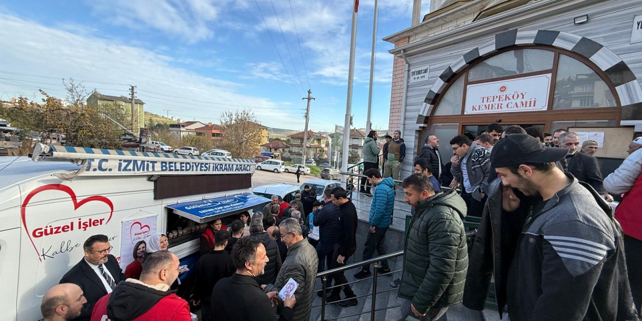 Hürriyet Camii Cemaatiyle Buluştu