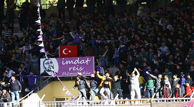 Alkışlar taraftara