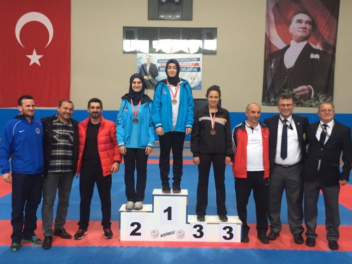 Karateciler Atatürk için tatamideydi