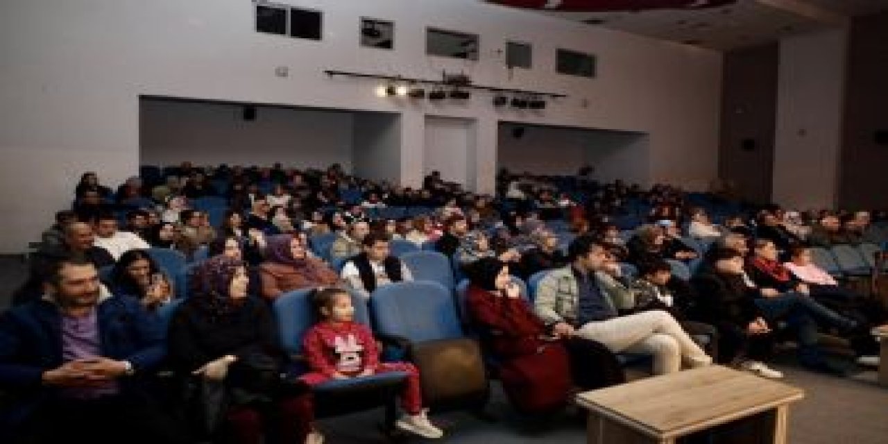 ‘Konakta Bir Düğün’ Körfez’de Sahnelendi