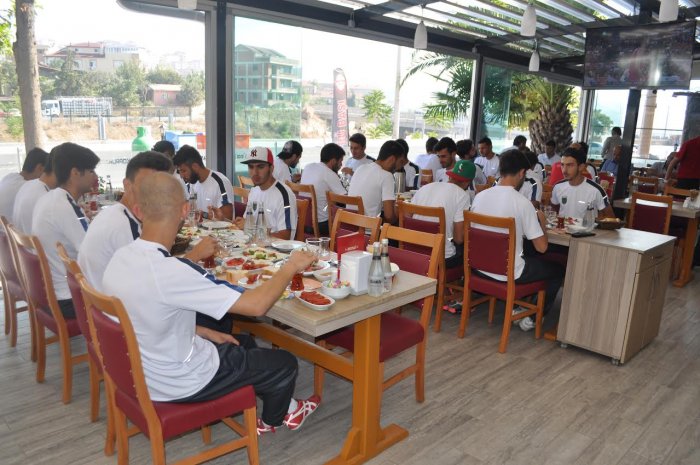 Çayırovaspor’dan cağ kebap keyfi