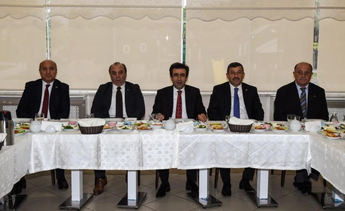 Güzeloğlu Darıca esnafı ile buluştu