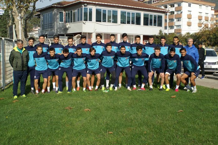 Birlikspor’un gençleri Galatasaray’ı devirdi