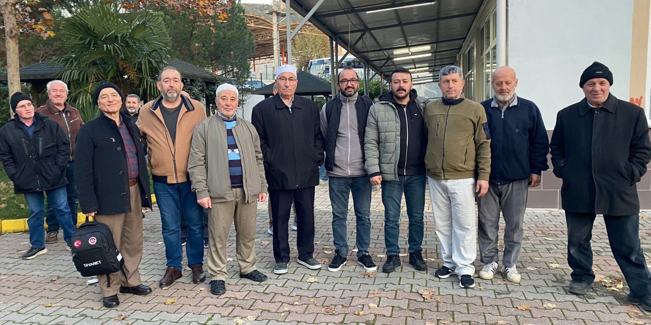 Kocaeli'de 40 umre yolcusu kutsal topraklara uğurlandı