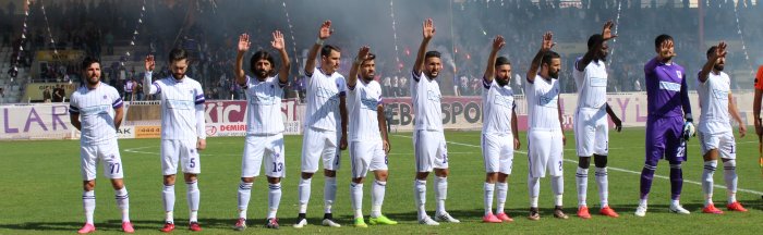 Menekşe tempo arttırdı