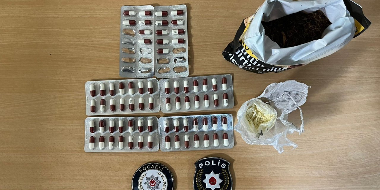 3 kişinin üstünde 71 sentetik ecza hap ele geçirildi
